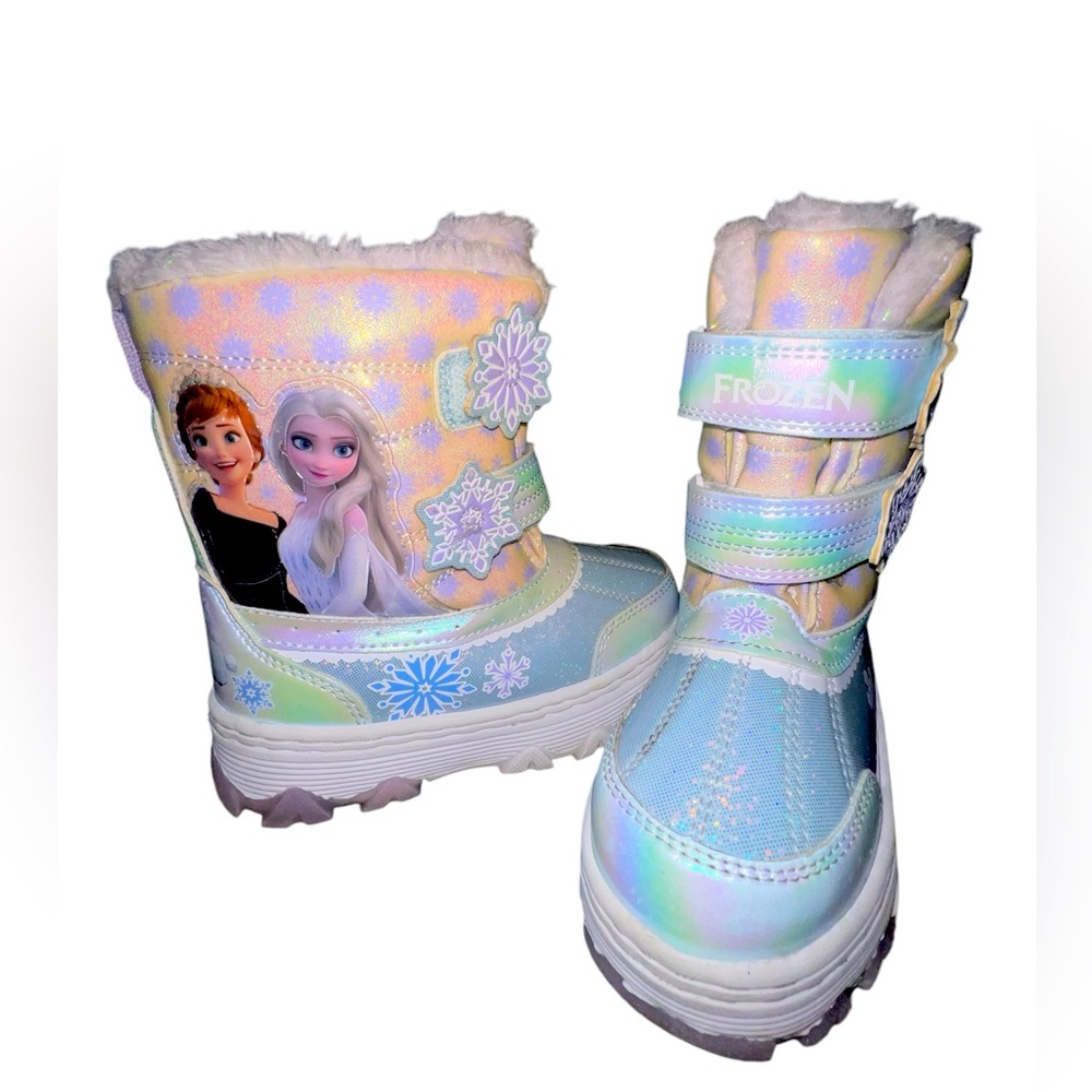 GIRLS YOUTH WINTER DISNEY FROZEN (LIGHT UP) BOOTS (SIZE 10) DISNEY FOZEN BOOTS!!